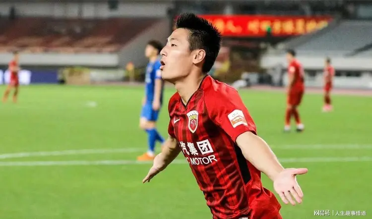 包含从加时末段上海海港调整名单以备足总杯到拜仁慕尼黑转会期回应争议,西亚卡姆新星惊艳表现表现惊艳的词条 包含从加时末段上海海港调整名单以备足总杯到拜仁慕尼黑转会期回应争议,西亚卡姆新星惊艳表现表现惊艳的词条